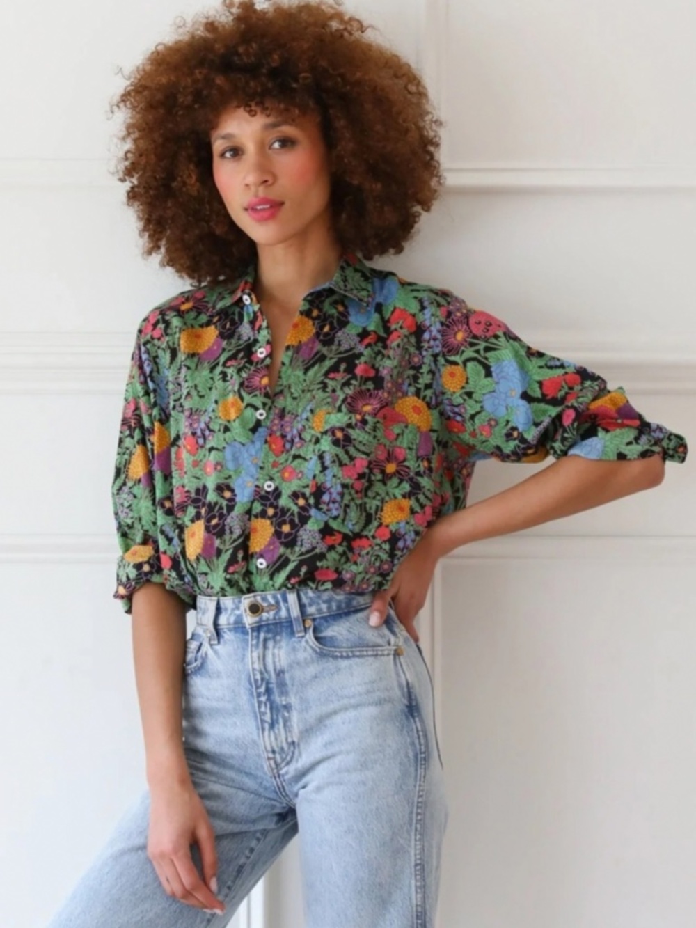 Mille Resort & Travel Bontanica black floral print ruffle trim tie neck blouse M